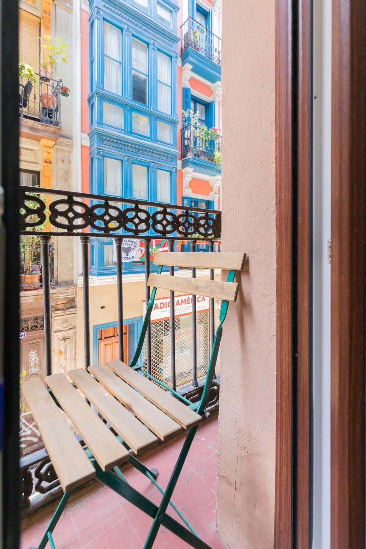 Comfy Old Town Apartment By Next Stop Bilbao Bagian luar foto